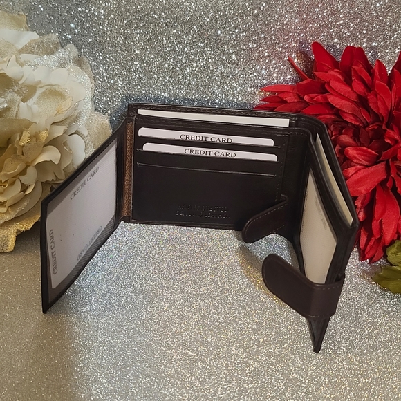 NWT Passage Brown Genuine Leather RFID Bi-Fold Men's Wallet With Snap - Picture 7 of 10